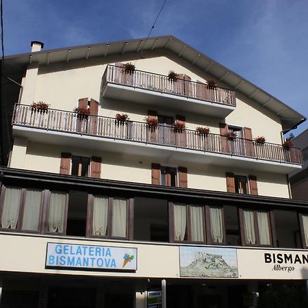 Albergo Ristorante Bismantova 카스텔노보 네 몬티 외부 사진