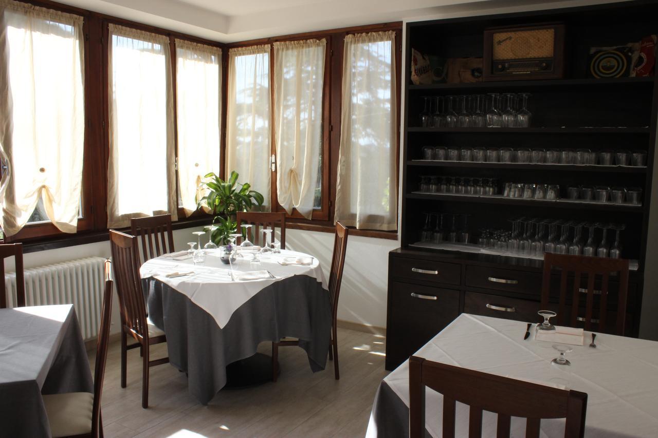Albergo Ristorante Bismantova 카스텔노보 네 몬티 외부 사진