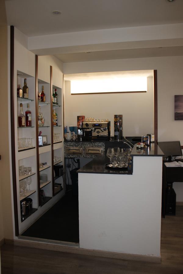 Albergo Ristorante Bismantova 카스텔노보 네 몬티 외부 사진